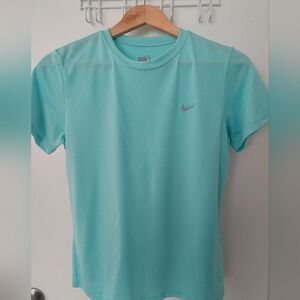 Nike Men's Light Blue Short Sleeve Tee
